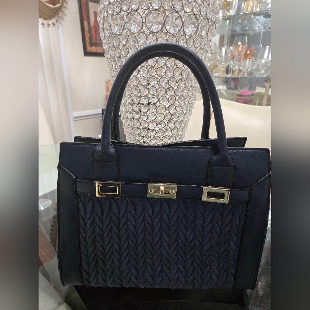 Elegant Blue Quilted Handbag